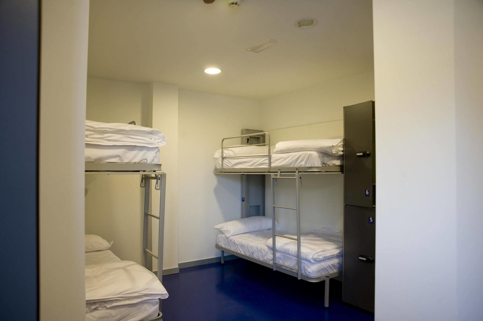 Bbk Bilbao Good Hostel Εξωτερικό φωτογραφία