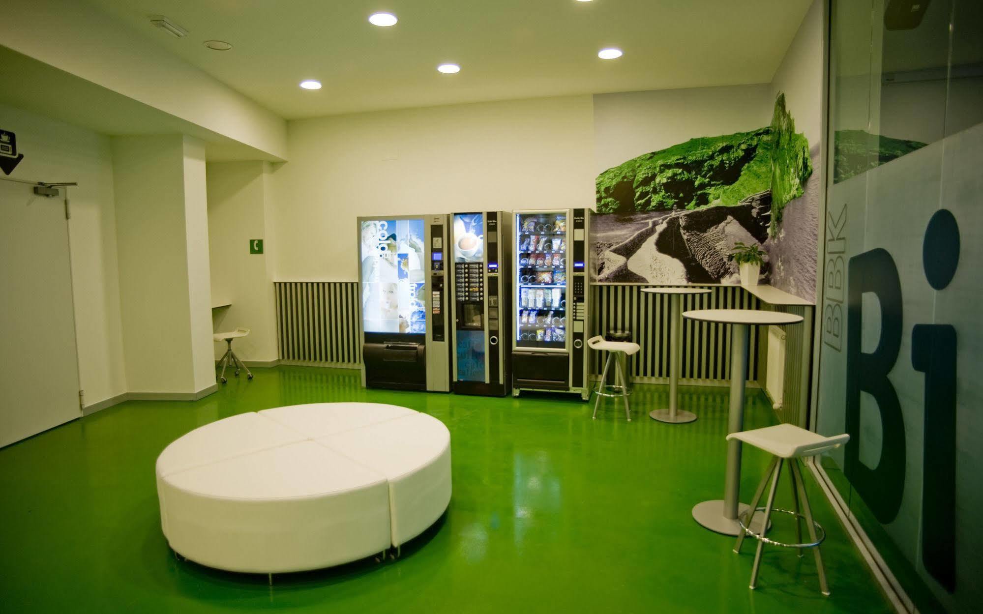 Bbk Bilbao Good Hostel Εξωτερικό φωτογραφία